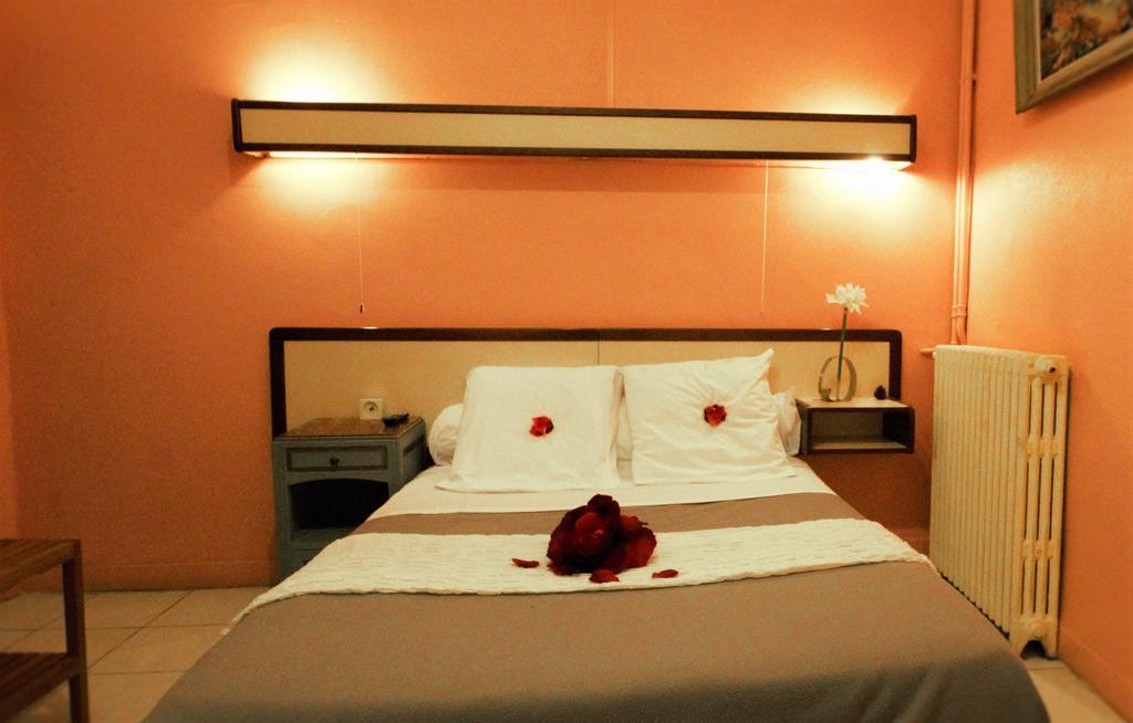 Hotel Innova Cardabella Aviñón Habitación foto