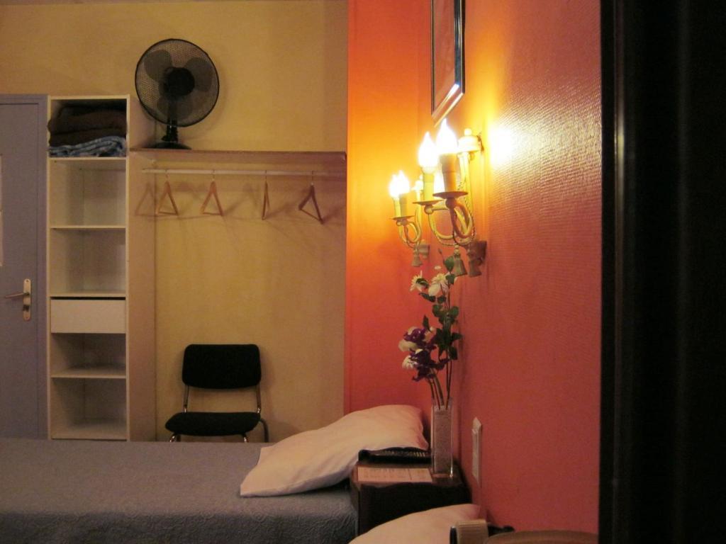 Hotel Innova Cardabella Aviñón Habitación foto