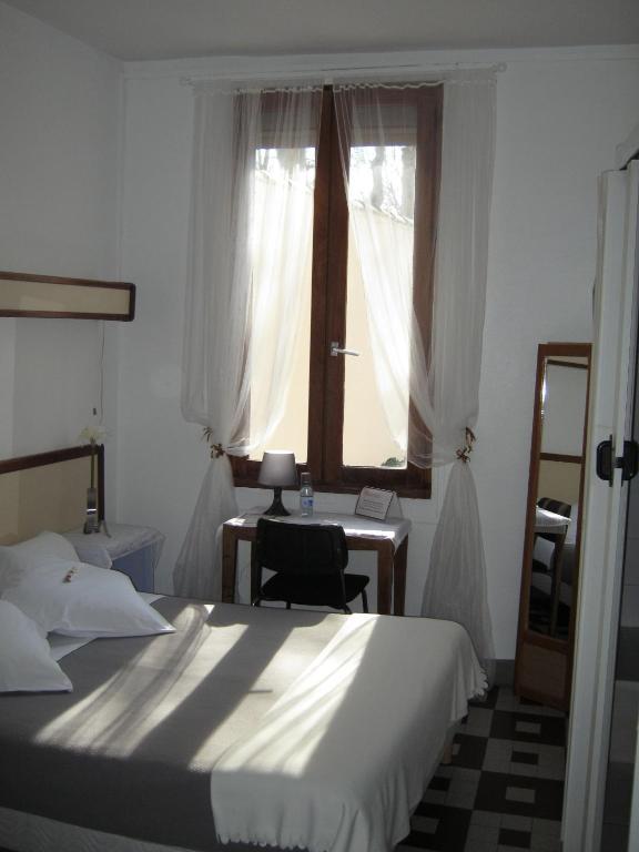 Hotel Innova Cardabella Aviñón Habitación foto