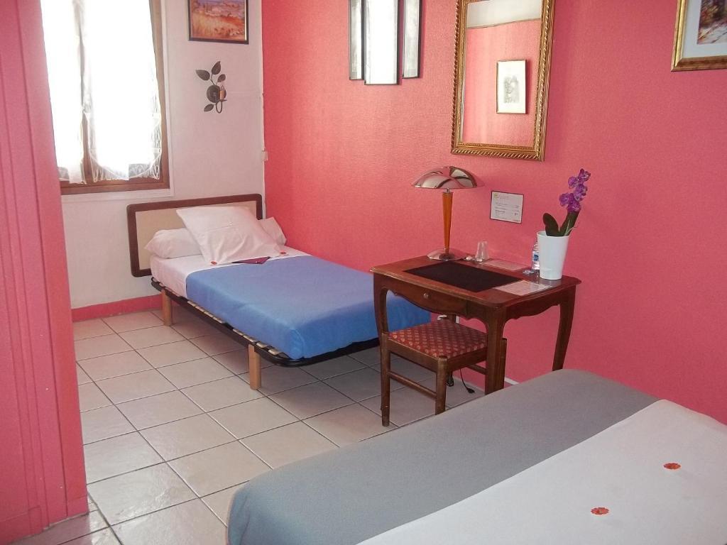 Hotel Innova Cardabella Aviñón Habitación foto